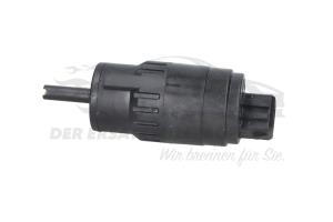 1637941580 Waschpumpe vorne Citroen