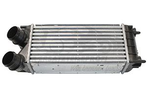  Mahle/ Nissens Ladeluftkühler 