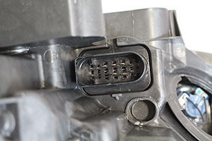 2011246 Hauptscheinwerfer Ford