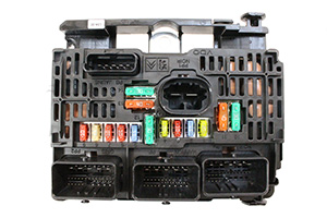 6500CK Sicherungskasten Motorraum Citroen