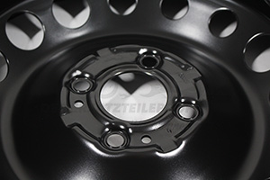 403006200R Stahlfelge 5 x 15 Zoll 38 ET schwarz Renault