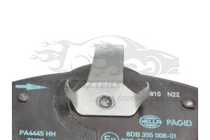 7D0698151E Bremsbeläge vorne 