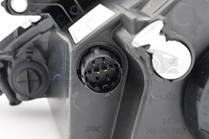 1566724 Scheinwerfer rechts H4 Halogen (Nachbau) 
