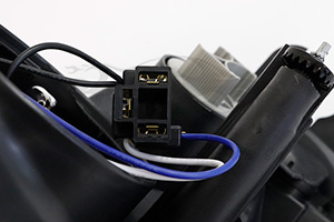 1320348 Scheinwerfer rechts H4 Halogen (Nachbau) 