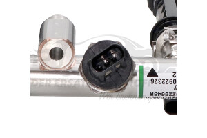 175226645R Einspritzrampe Benzin mit Einspritzventilen Renault