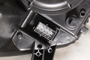 39015502 Scheinwerfer links H7/H1 Halogen Erstausrüsterqualität