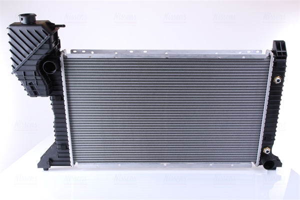 Kühler, Motorkühlung NISSENS 62686A