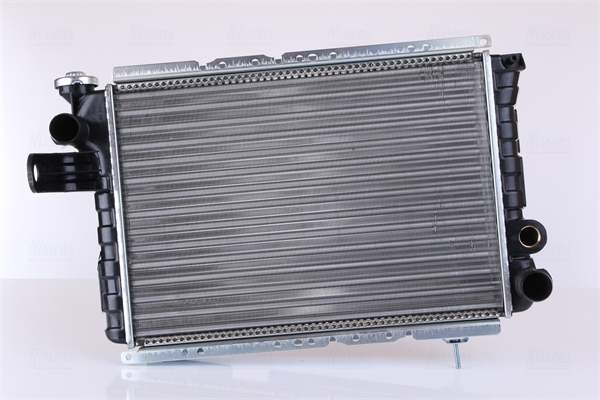Kühler, Motorkühlung NISSENS 63770